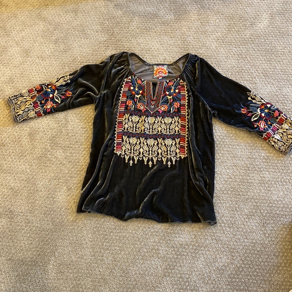 Johnny Was dark grey velvet gathered crew neck top XS